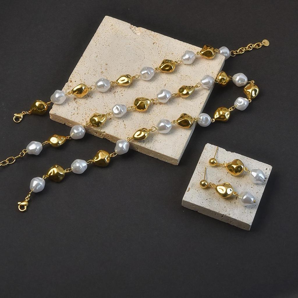 Girocollo di Perle Barocche: Collana Minimalista in Metallo con Stile Europeo e Americano di Tendenza