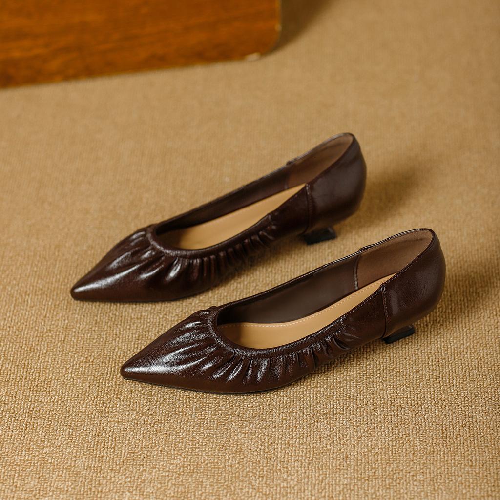 Chaussures basses à bout pointu et talon fin en cuir souple 2026 printemps plis pas de pieds fatigués chaussures à enfiler