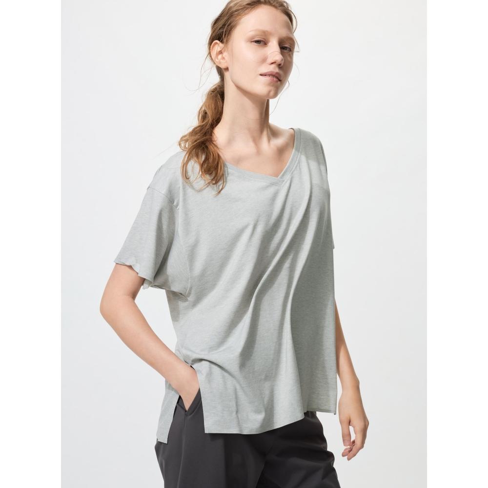 Uniqlo Japan Air RhyThm Relaxed V Neck T