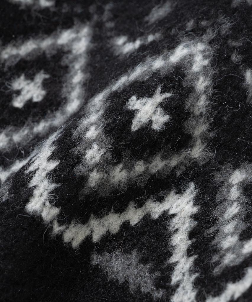 Knitted Bulky Wool Diamond Zip-Up Black