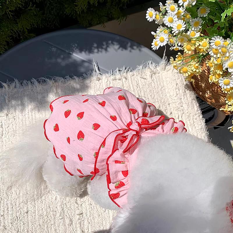 Summer Dog Dress Cute Strawberry Print Bowknot Skirts Cat Princess Dress Chihuahua Yorkie Sweet Skirts Puppy Costume Pet Clothes