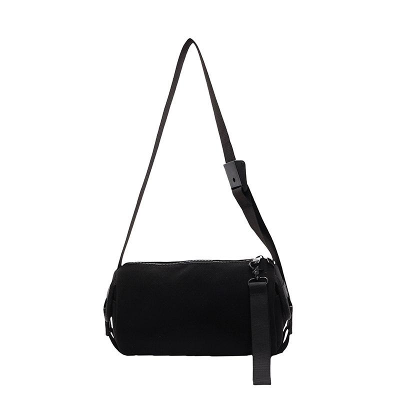 2025 Winter New Women's Bag Personalized Niche Shoulder Bag Trendy Korean Version Large Capacity Leisure Sports Crossbody Pillow Bag