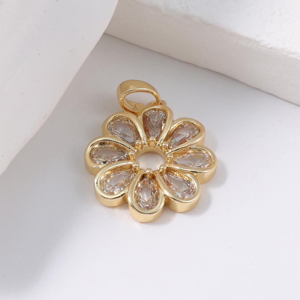 Japanese-Korean Exquisite Flower Pendant - Light Luxury & Versatile Design Jewelry