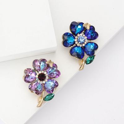 Eleganter Temperament Legierung Strass Schmetterling Blume Brosche Mode High-End Damen Kleid Strickjacke Korsage Schmuck Anstecknadel