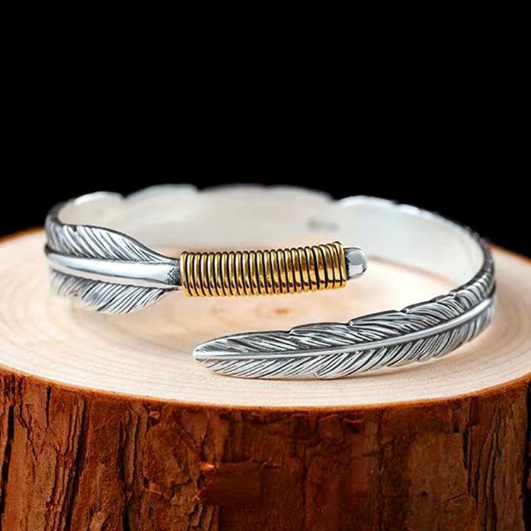 Retro Distressed Feather & Leaf Unisex Bangle – Trendy Women's Accessory