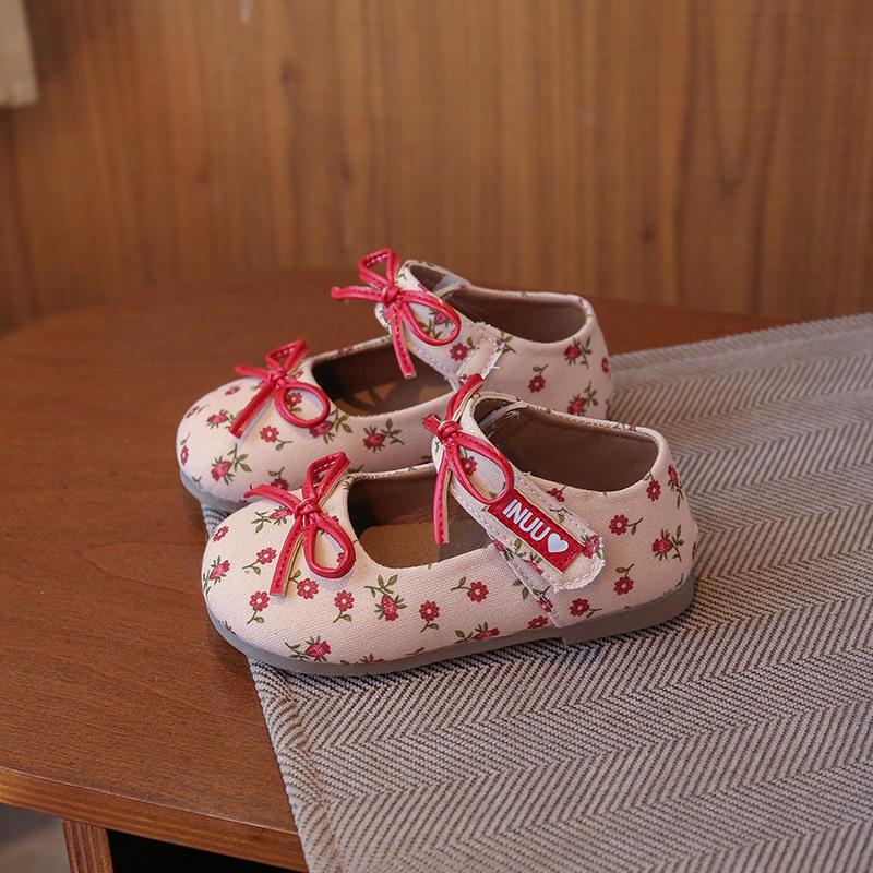 

Girls shoes small leather shoes spring and autumn children floral princess shoes Korean version versatile baby girl shoes soft sole children s bab 26 розовый