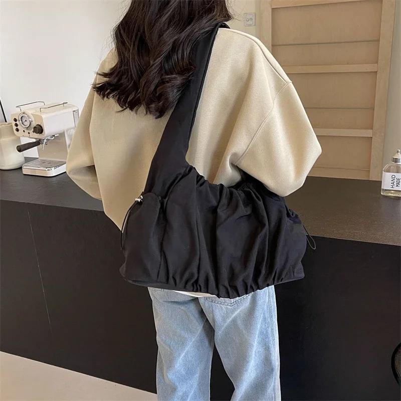 Casual  Shoulder Bag for Women with Zipper Soft Interior Compartment Monochromatic Stitching Line High Quality