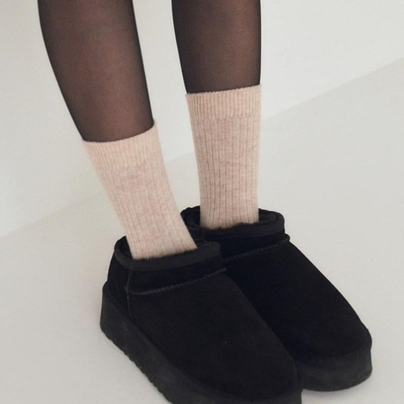 LOEIL Socken mit Rippenmuster aus weicher Wolle - 7 Farben