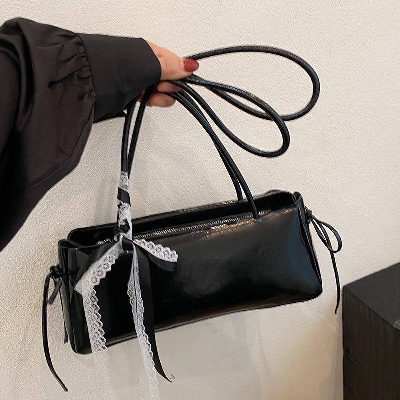 Niche Fashion Underarm Bag Women's New Simple Bow Shoulder Bag Versatile Commuter Bag