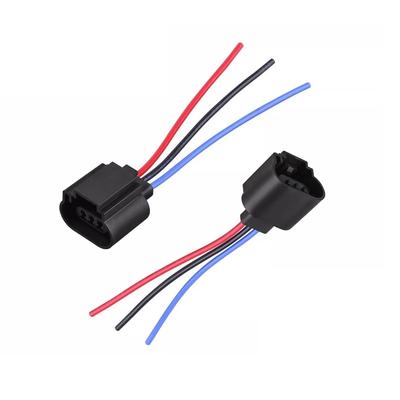 Accesorios para la electrónica del coche – Cables, adaptadores y enchufes