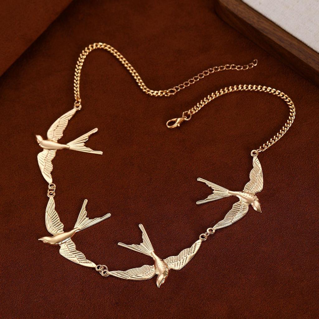 Simple Elegant Temperament Swallow Flock Flying Birds Necklace Pendant Clavicle Chain
