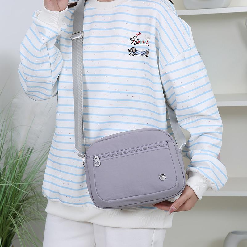Lightweight Waterproof Nylon Crossbody Bag New Style Small Square Casual Ladies Phone Shoulder Bag Fashionable Women's Handbag