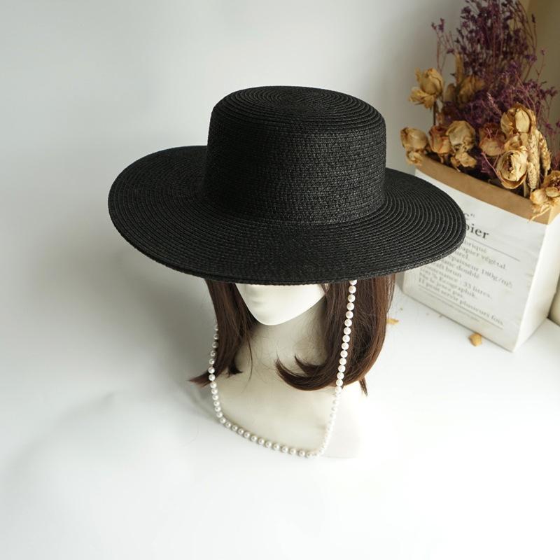 Street Shot Black Pearl Chain Flat Top Top Top Hat Women'S Summer French Retro European And American Wide Brim Sunscreen Straw Hat Foreign Trade Ins