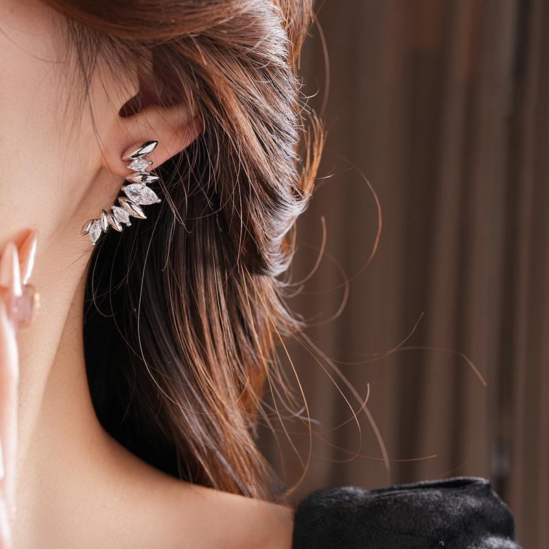 Hot Selling Irregular Earrings, Light Luxury, Cool Style, Personalized Earrings, Versatile, High-end, Fashionable Earrings