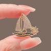 Exquisite Kleine Segelboot Brosche Anstecknadeln für Damen Herren Unisex Strass Zirkon Reversnadeln Erfolgreiches Abzeichen Party Anzug Schmuck Geschenke