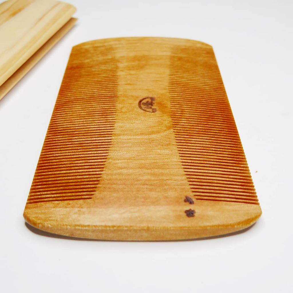 Minebari Comb Made by a Boxwood Comb Craftsman This comb is specialized for removing dust from Also suitable for lice removal fine teeth on both - -