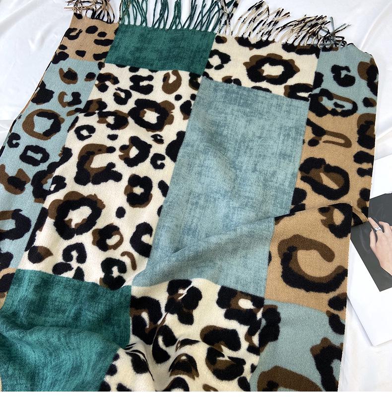 Double-Sided Leopard Print Cashmere-Feel Scarf with Tassels - Women's Autumn/Winter Neck Warmer