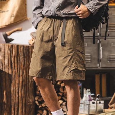 Partea de jos – Pantaloni scurţi
