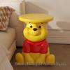Ornamento de Chão Amarelo do Ursinho Pooh Desenho Animado e Mesa de Cabeceira com Armazenamento