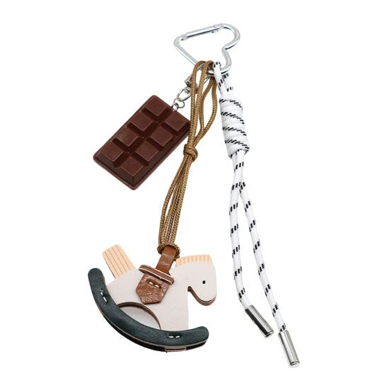 Nyckelring Hänge Hästform Flätat Rep Justerbar Längd Nyckelring med Imitationsläder Metallkrokar Dekorativ Presenttillbehör