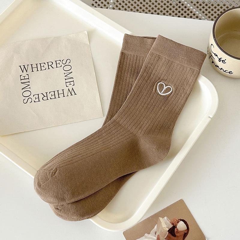 Ladies Autumn Love Embroidery Lovely Everything Boneless Drum Pile Pile Cotton Socks