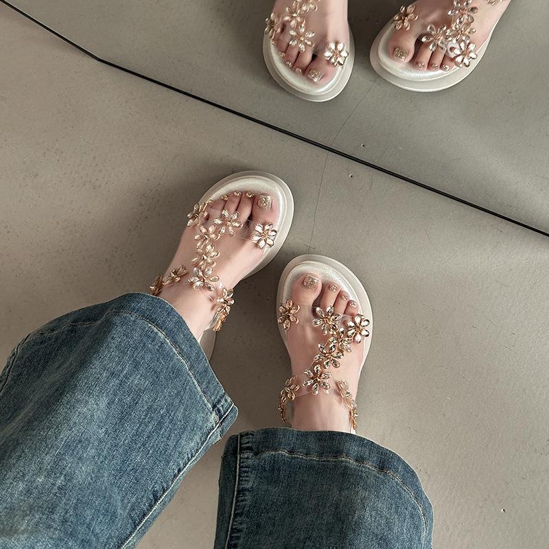 Fashion platform slippers rhinestone flower sandals women's summer Korean version of thin and versatile fairy wind slope heel cool slippers
