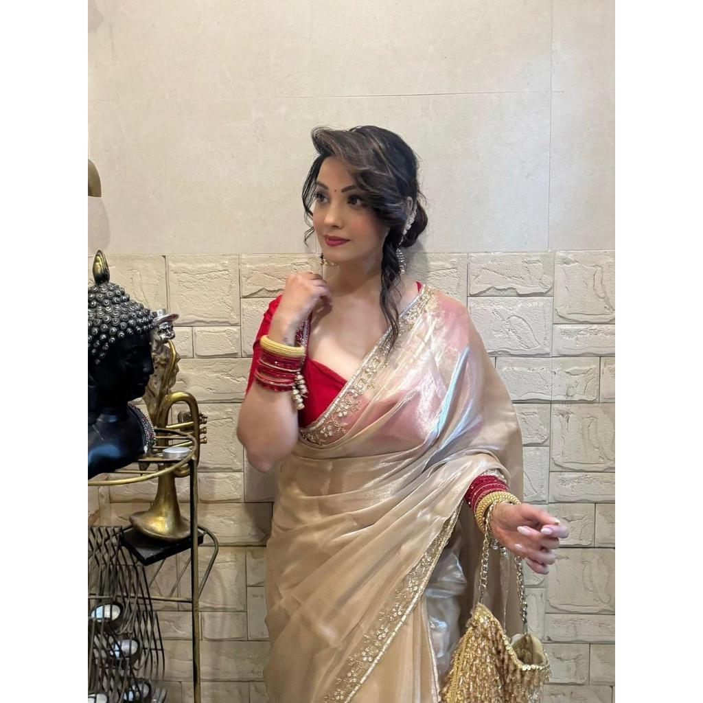 Neuer Launch – Leichter schicker Party-Saree mit Pailletten- und Kutdana-Handarbeit