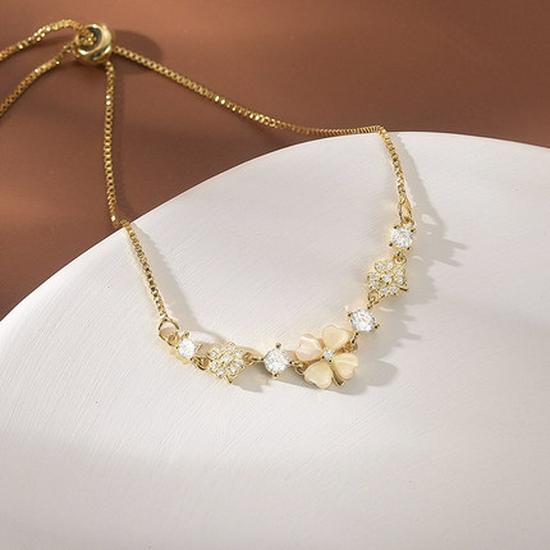 Lucky Four-Leaf Clover Bracelet - Unique High-End Women's Jewelry Gift