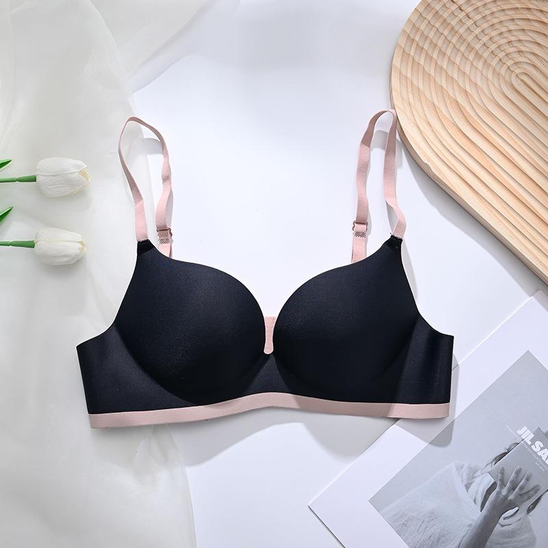 

In stock, one-piece no steel ring and no traces, contrasting colors, thick styles, gathering comfortable bras. 38/85ab through cup чорний
