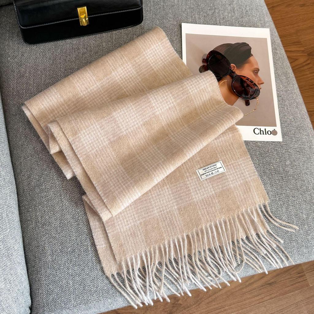 2025 Unisex 100% Wool Scarf: Versatile and Warm for Autumn & Winter