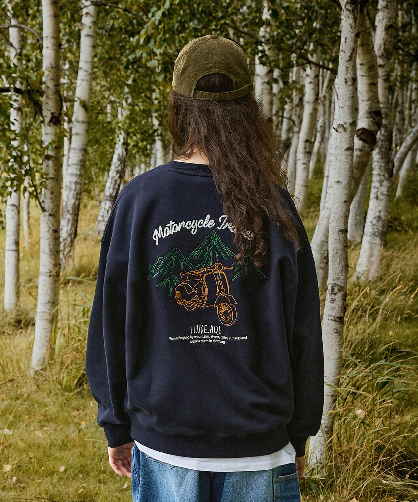 Peullukeu Mountain Travel Chain Embroidery Sweatshirt Dark Navy Fmt3080