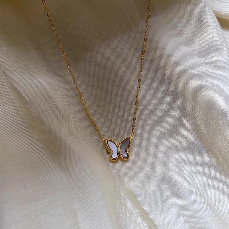 Women's Retro Butterfly Shell Necklace - Non-Fading Titanium Steel Clavicle Chain