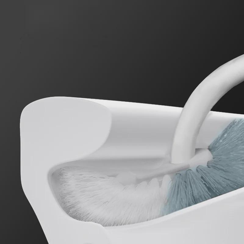 Brosse WC souple en forme de S pour un nettoyage sans espace