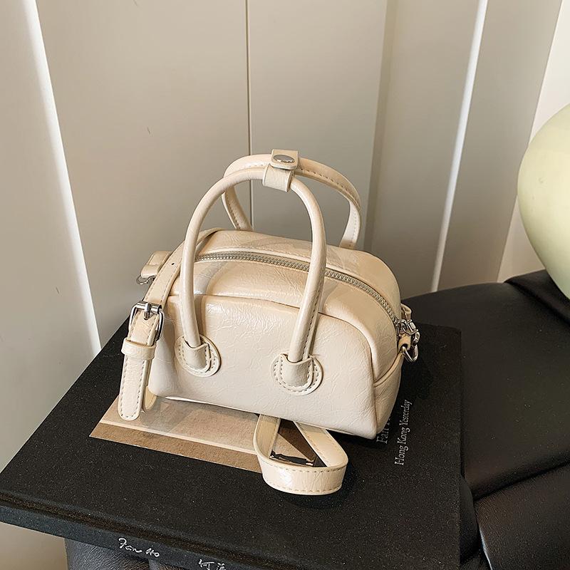 Summer Korean version of fashion portable small bag women 2025 new simple small square bag versatile bowling messenger bag