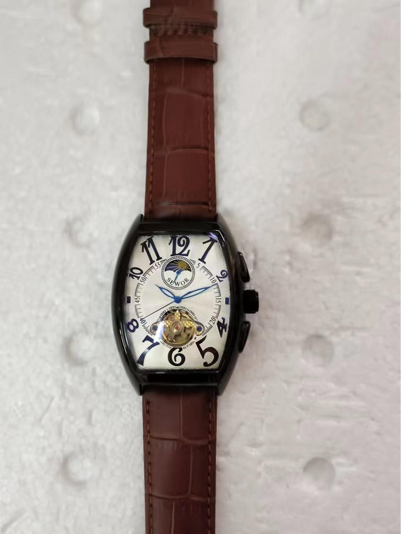 

Новые мужские водонепроницаемые механические часы с бочкообразным дизайном и кожаным ремешком