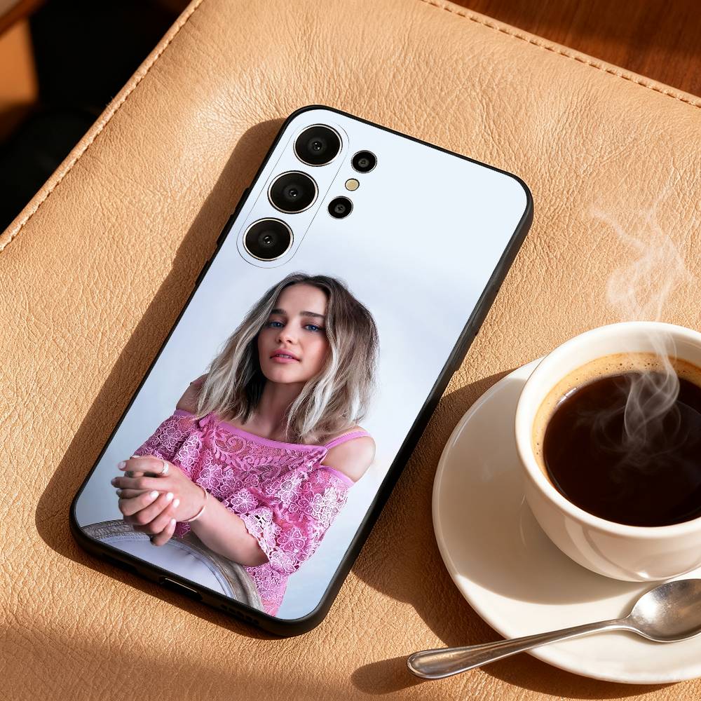 Actress Emilia Clarke Phone Case For Samsung S26,S25,24,23,22,30,21,10,9,Ultra,Plus,Lite,Black Soft Case