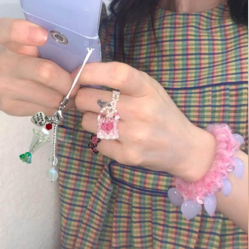 Entzückender Perlen-Schlüsselanhänger Niedlicher Schlüsselanhänger Einfaches Handy-Anti-Verlust-Lanyard Ornament Perfektes Geschenk für Freunde Familie Paare