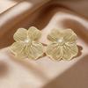 Exaggerated big flower earrings women's new design temperament socialite pearl stud earrings