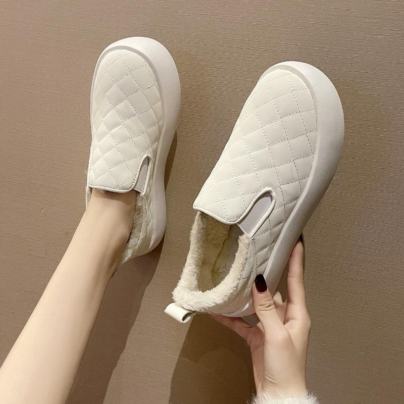 Women's Vulcanized Shoes 2024 Winter Round Head Shoes Slip-on Fashion Femmes Sneakers Plush Keep Warm Comfortable Platform Shoes