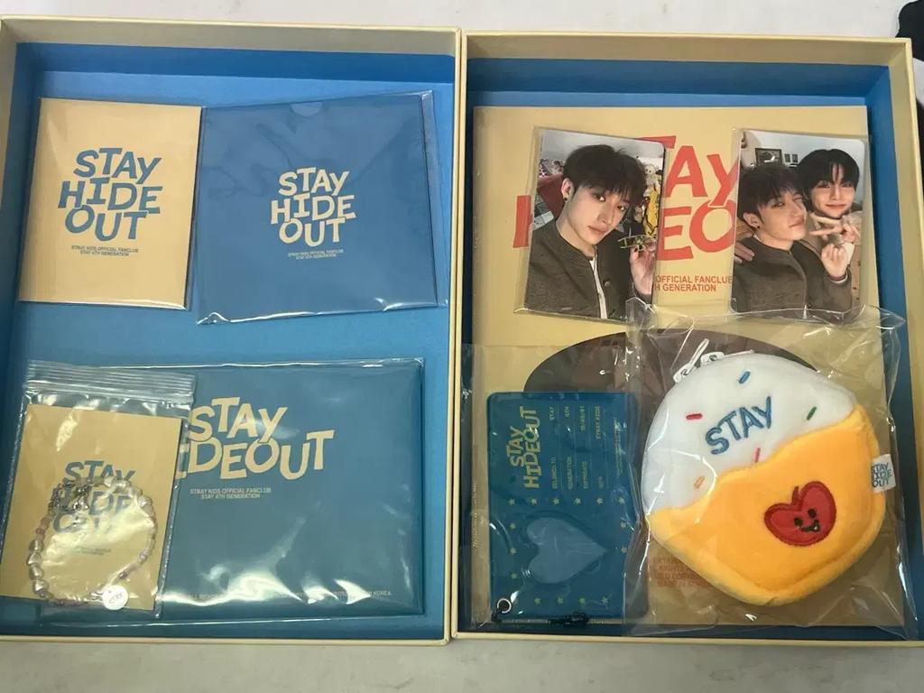 STRAY KIDS Skids Stay 4 Kit Used