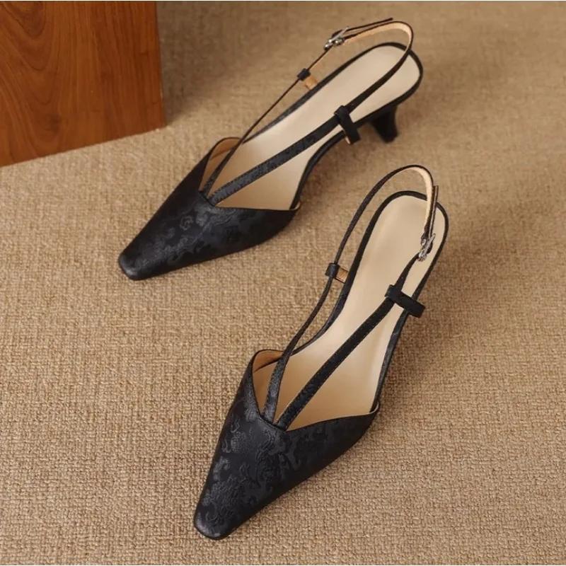 

Женские сандалии 2025 Женские сексуальные на низком каблуке Летние для вечеринки Сандалии лаконичного стиля с острым носком для девушек 42 чёрный