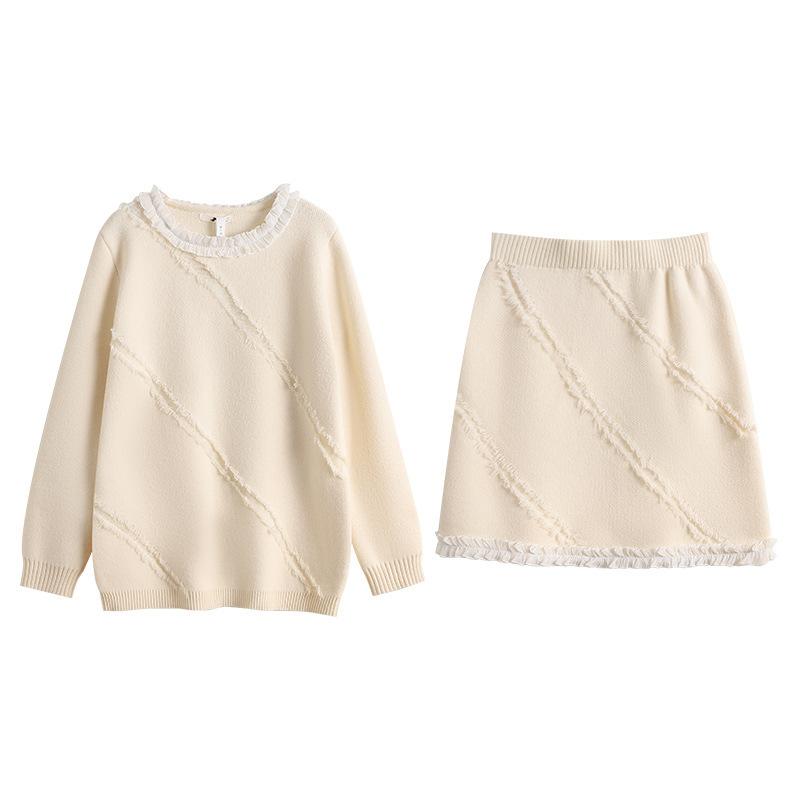 Plus-size Women's Autumn and Winter Design-sense Knitted Sweater, Top, Short Skirt, Two-piece Set, Gentle Sweater