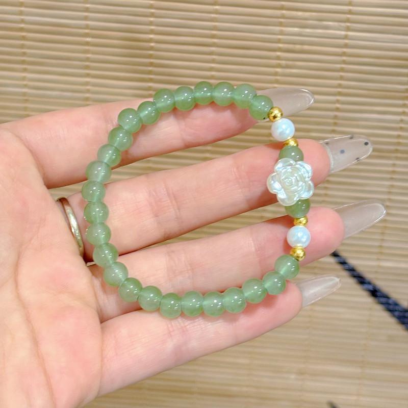 

Новый деревянный зеленый браслет с камелией, бисерный нишевый дизайн браслета, высокая ценность, студенческий подарок, парный браслет для рук