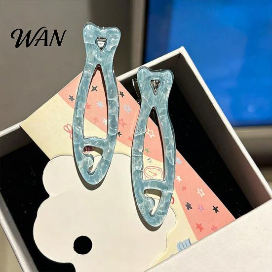 Fresh Fish Hollow Shape Clip 2Pcs Girl Hairpins, Acrylic Hair Clips with Built-in Elastic Clip, Broken Pins, Transparent Icy Blue Accessories