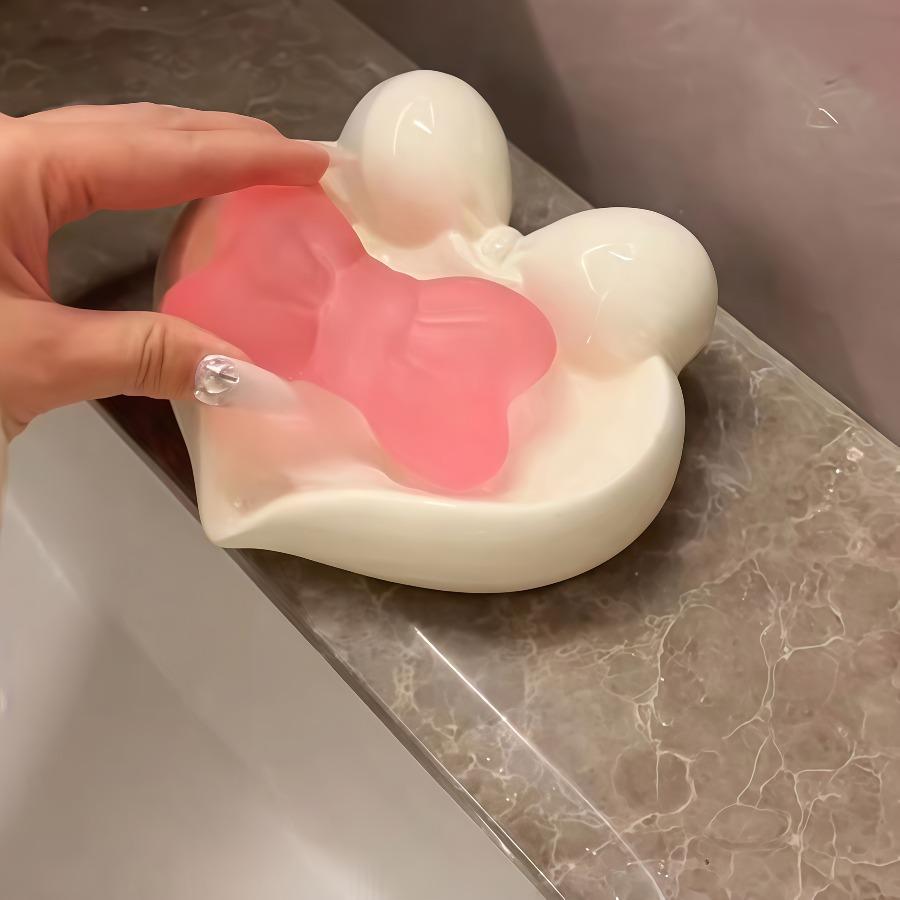 White Heart-Shaped Soap Drain Rack, Fashionable And Niche High Luxury, White Non-Perforated Design, for Drainage, Toilet Soap Dish for Sinks