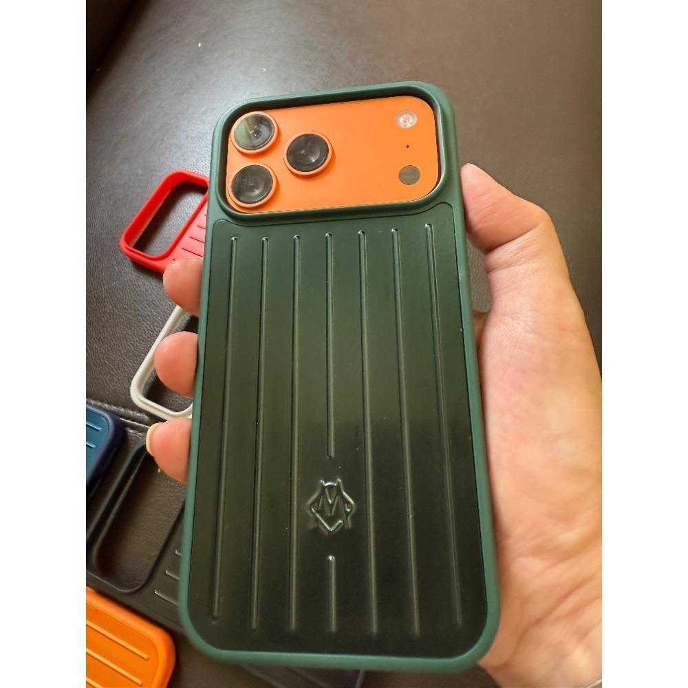 Business Luxury 3D Travellers Luggage Phone Case for IPhone 17 Pro Max 16 15 14 Aluminum Alloy Back Protect Cover with Gift Box Packaging