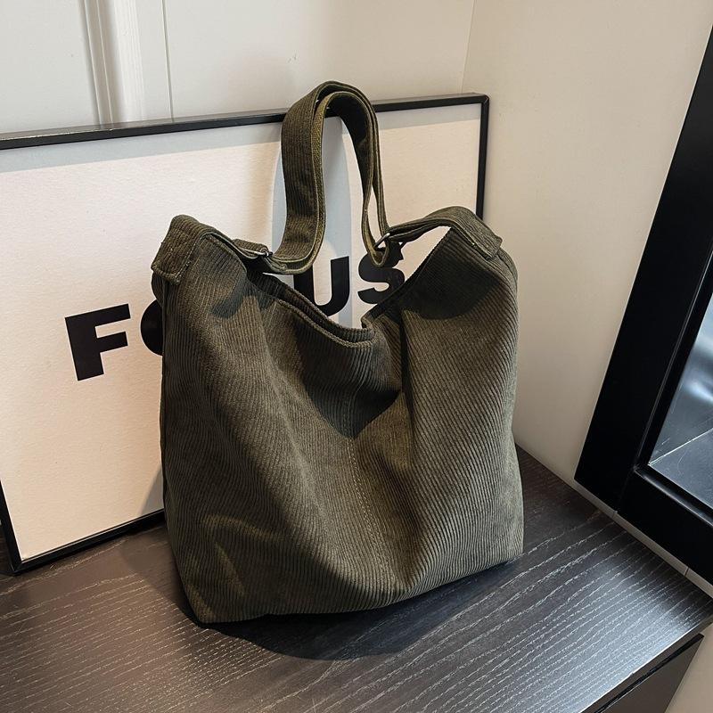 New simple large-capacity messenger bag literary solid color corduroy student commuting shoulder tote bag