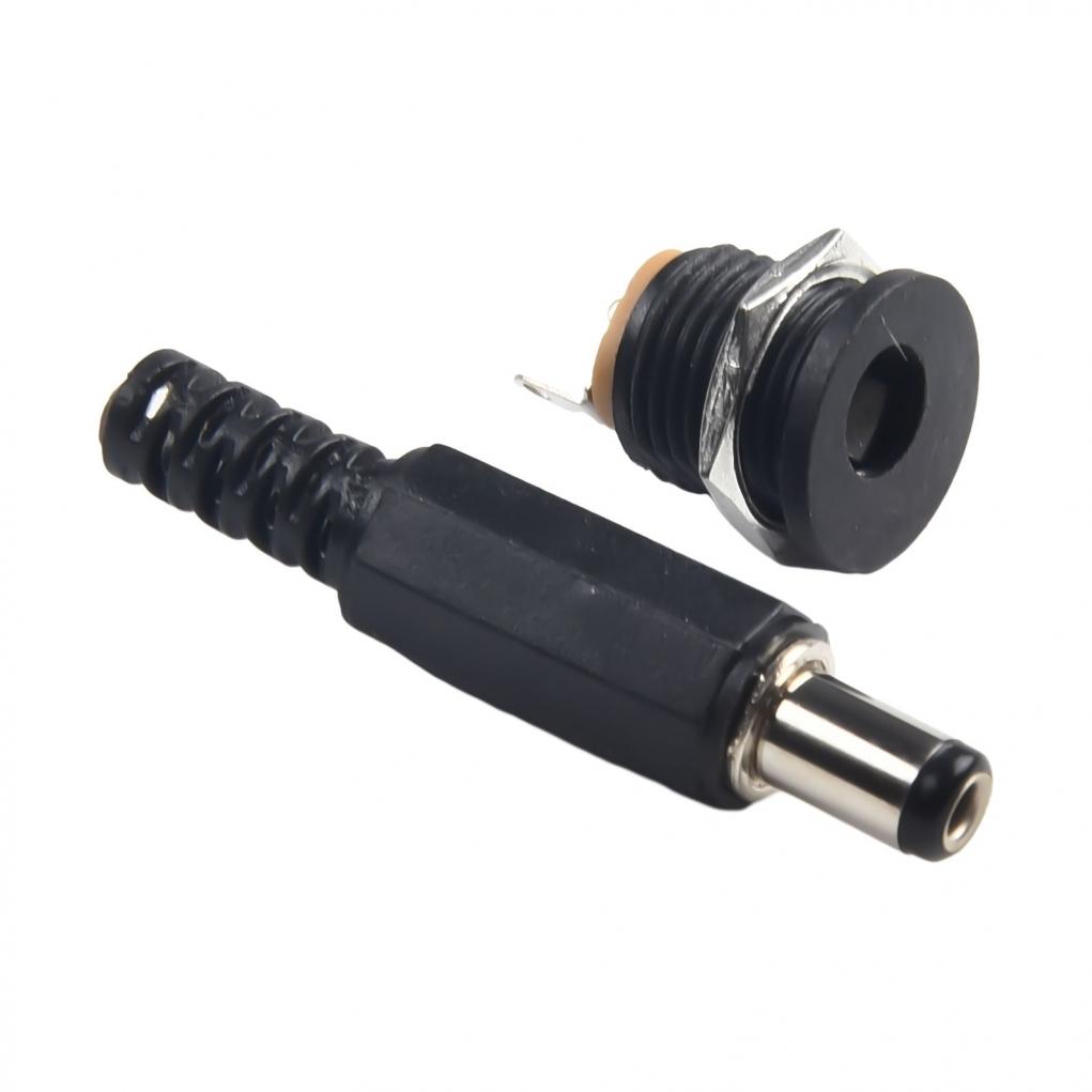 12V Power Connectors with Screw Torsional Strain Relief for Electronics