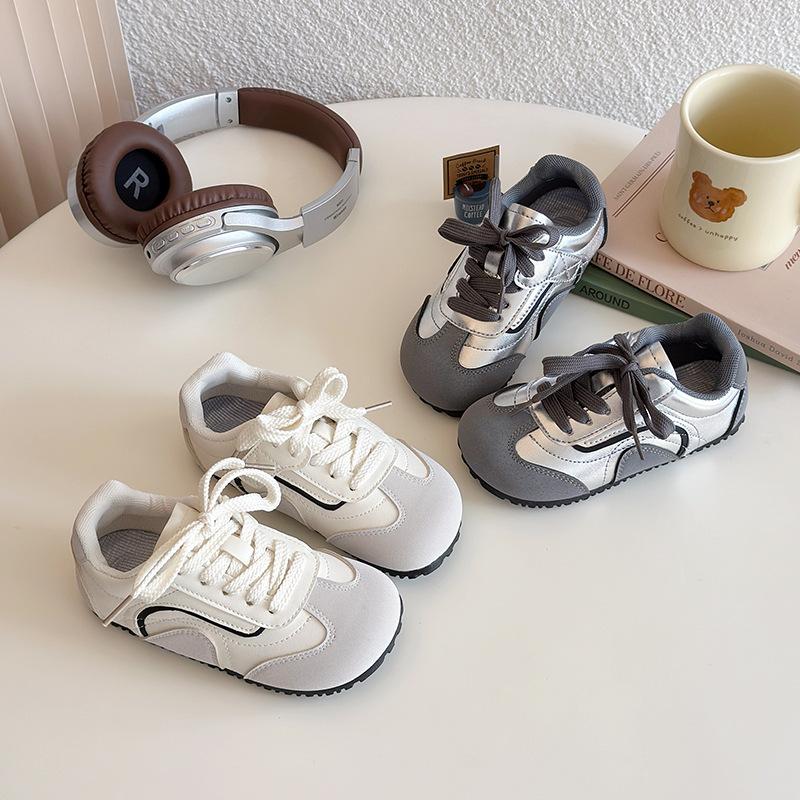 Children's shoes 2025 spring and autumn new boys' fashion versatile board shoes girls' sports shoes medium and small children's trendy German trainin