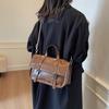 Autumn and winter retro portable small bag women's 2025 new trendy large-capacity commuting document small square bag shoulder messenger bag